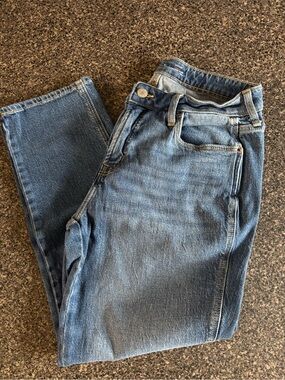 Old Navy Vintage Slim Straight-Leg Jeans Size 8P - wore once
